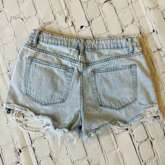 Light wash distressed denim jean shorts Vervet by Flying Monkey - Picture 2 of 4
